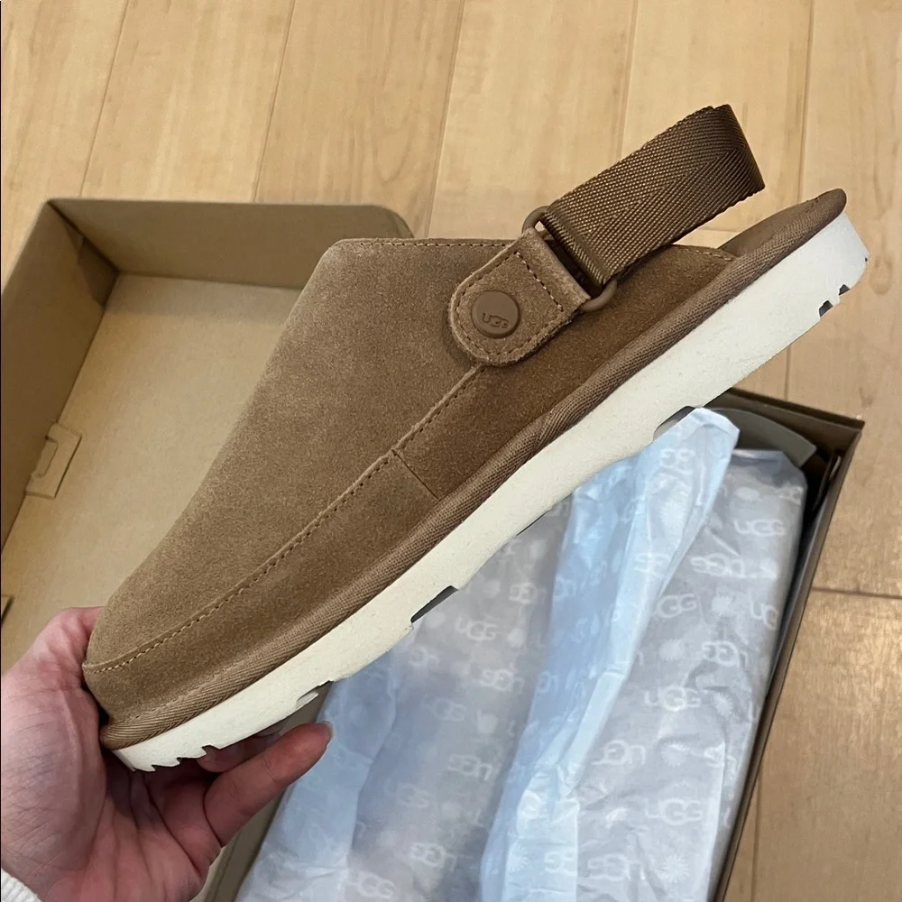 UGG Kids Goldenstar Clog in Brown